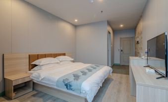 Qingnian Boutique Hotel(FeiDong longtang shuilishuidian dian)