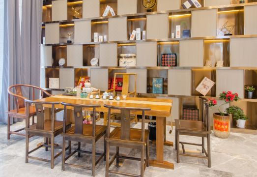 숙소 위치, 평점, 후기 비교