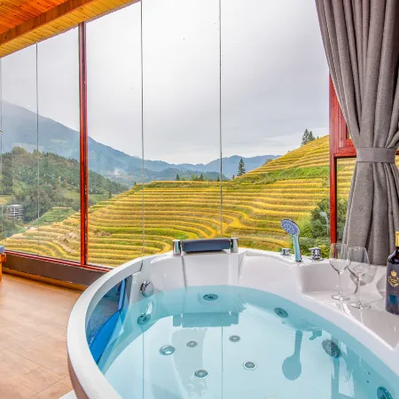 Mountain View guesthouse (Longji terrace view platform store) Отели в г. Луншэн