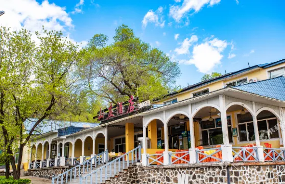 鏡泊湖山莊酒店