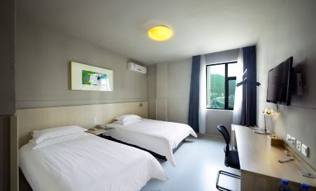 Jinjiang Inn (Guiyang Qianlingshan Park Beijing Road Subway Station) - Housity