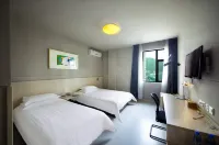 Jinjiang Inn (Guiyang Qianlingshan Park Beijing Road Subway Station) Hotels near Qianling Mountain Park
