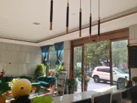 Cenxi Hongtai Hotel Hotels in Luxi
