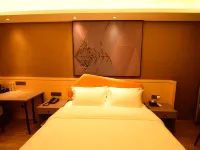 IU Hotel (Zigong Sichuan Light Chemical University Libaihe Campus) - 2 Yıldız