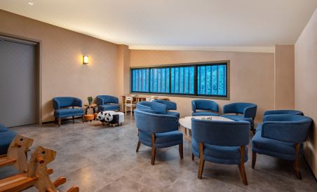 Holiday Inn Resort Mengding Mountain - Housity