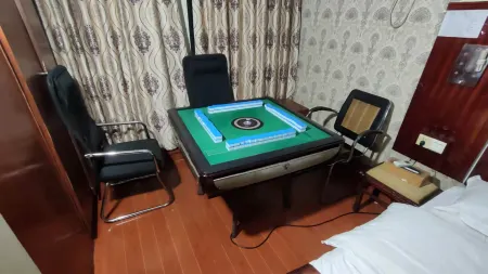 Jiuhong Fashion Hostel