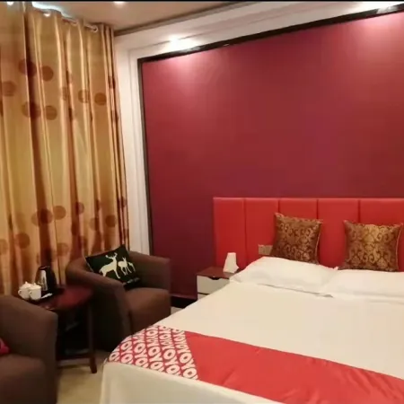 Wanzai Jincheng Business Hotel