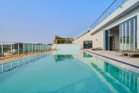 JN Park Hotel - Rooftop Pools