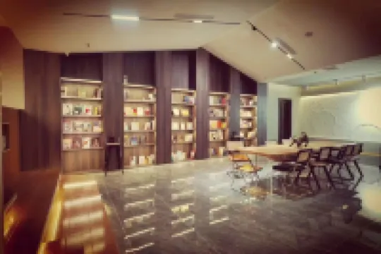 I DO花園酒店（呂梁離石區世紀廣場店）