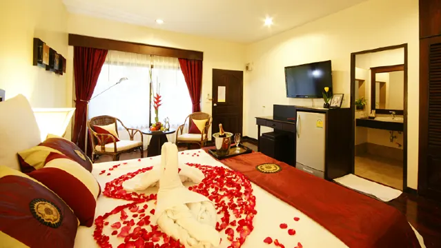 บังกะโลวิวสระว่ายน้ำเตียงคิงไซส์ที่เข้าถึงได้