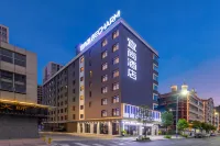 Echarm Hotel (Zhaoqing Sihui Tianguangxu Market)
