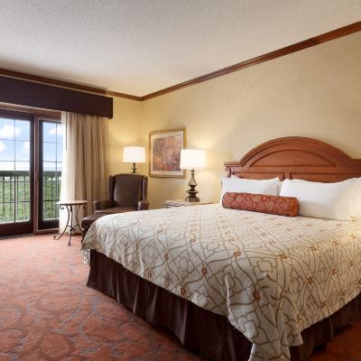King Room Chateau on The Lake Resort Spa and Convention Center Promo Code
