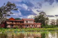 Shuiyunjian Lake View Inn Hotels near Fairy Cave