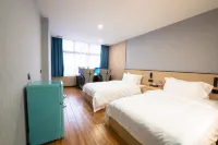 Net Fish E-sports Hotel (Shenzhen Luohu Port Vientiane City)