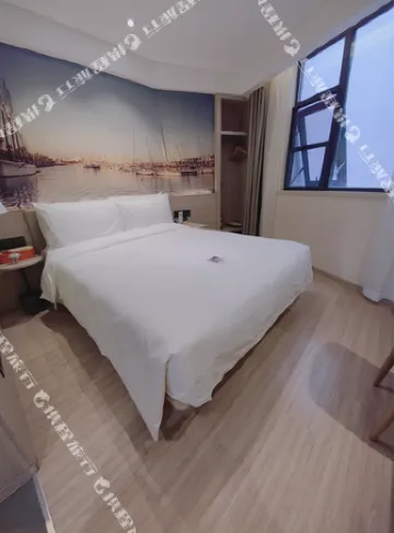 亞輕xホテル(上海同濟病院新村路地下鉄駅)