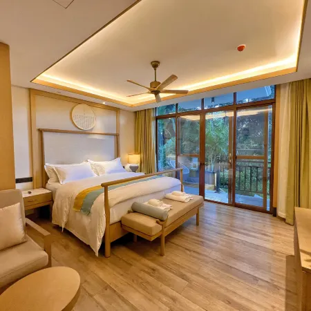 Xishuangbanna Menghai Dream Xiangjia Hot Spring Cloud Villa