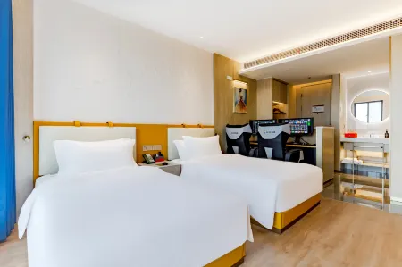 Feiyu S E-Sports Hotel (Wuhu University Town)