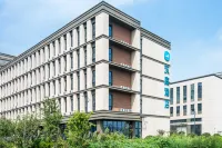 HanTing Hotel (Jinan Yaoqiang Airport Hangtian Avenue) Hotels near Jinan Yaoqiang International Airport