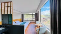 Kangding Qiuming Shanshe Homestay