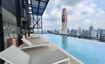 XT Phayathai Thanon Condo