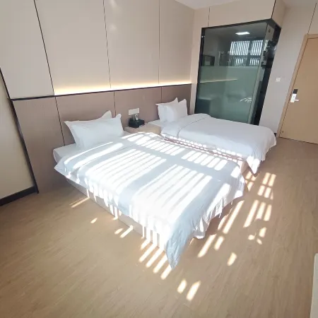 Dongzhi Xiangxu Yijia Hotel