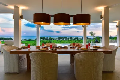 Deep Blue Villa Hotel dekat Seririt Market