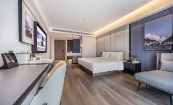 Atour Hotel Zhengzhou Beilonghu Financial Center