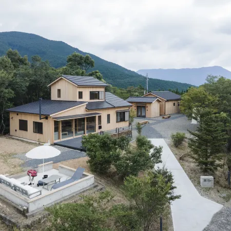 SEN.RETREAT TAKAHARA