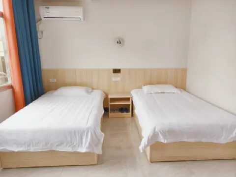 Longhushan Clear Water Bay Homestay Hotels near Shangqing Ancient Town