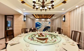 Saihanba Polytechnic Lake Hotel