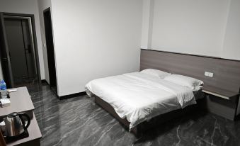 Luoding Lijing Apartment