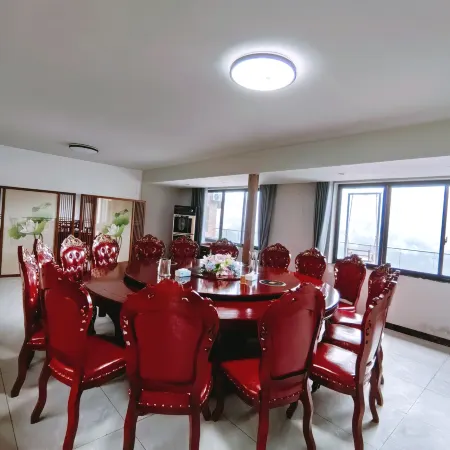 Who is at the swing homestay