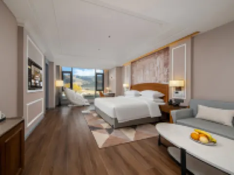 Vienna International Hotel (Zhaxizong Township Zhufeng Road Branch) Hotels in Tingri