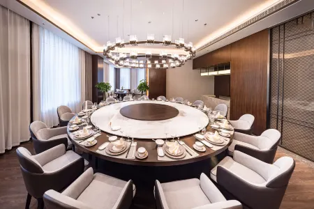 Grand Mercure Shiyan Dajia Отели рядом с достопримечательностью «Hubei Automobile Industry College»