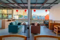 Yuexi Lane · Moon's Perch Residence - parking