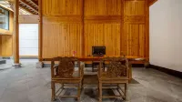 Hongtaokai Homestay (Taohua Tan Scenic Area)