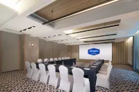 Hampton by Hilton Lhasa Potala Palace Square - Mountain View