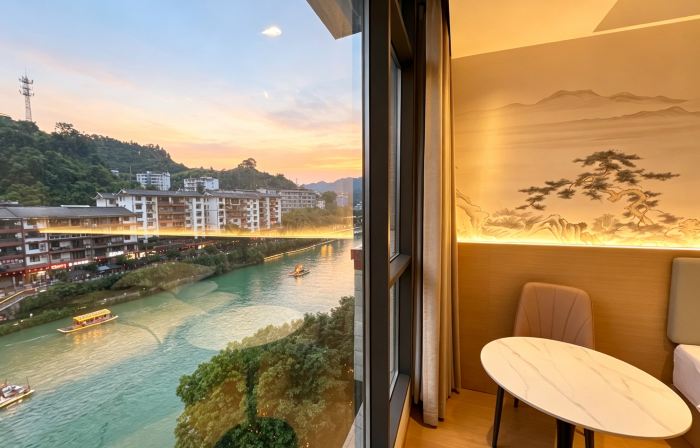 Wenlan Qimeng Hotel (Xuan'en Wenlan Bridge)