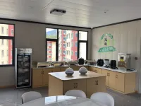 Lingfengju Hotel (Bome Zongheng Style Street) - 3-نجوم