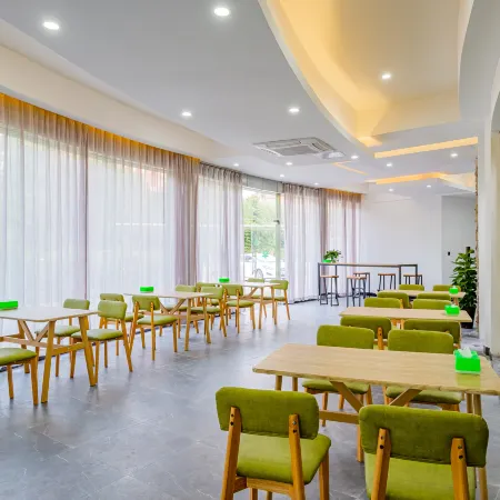 Langyue Business Hotel