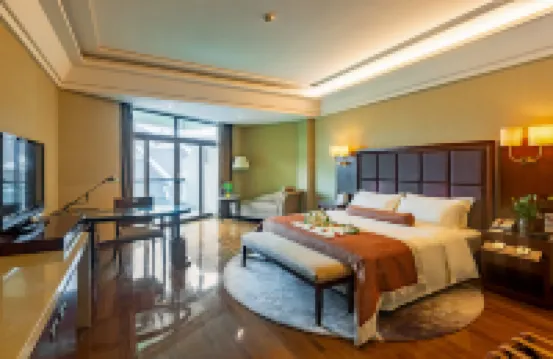 Linyin Holiday Hotel