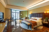 Linyin Holiday Hotel