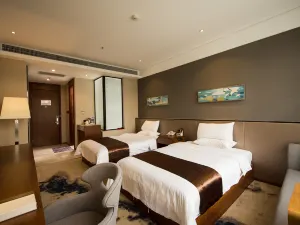 Fisher Island Holiday Hotel