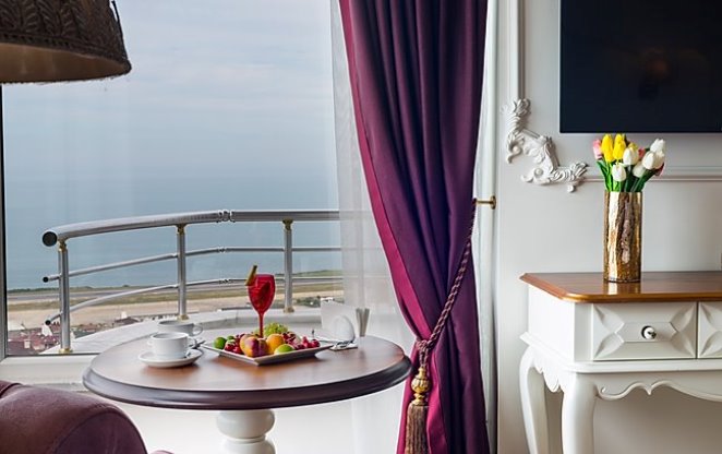 Andalouse Elegante Suite Hotel