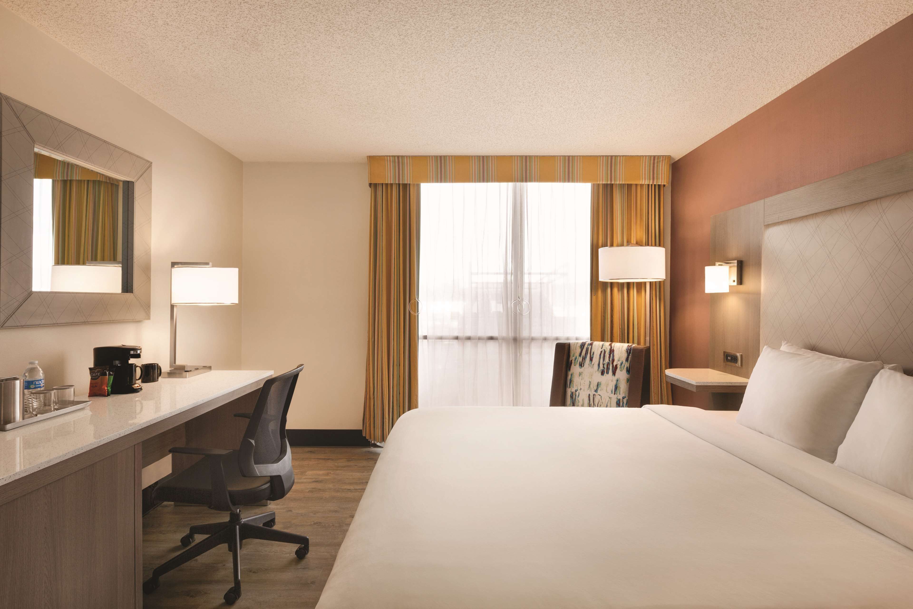 Radisson Hotel Lenexa Overland Park