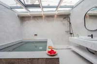 Floral Hotel·Wuzhen Mushe Shiguang Hot Spring hotel - spa