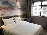 邓州圣唯酒店 - 零压精致大床房