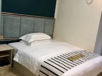 重庆平价公寓 - 阳光温馨大床房