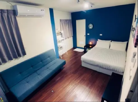 Lazy Bone Hotels in 