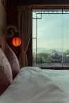 Yijia Denghuo Lakeside Boutique Hotel